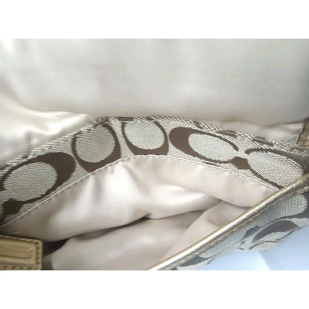 Vintage Coach Signature C Leather Trim Wristlet Khaki & Gold Turnlock - Picture 7 of 7